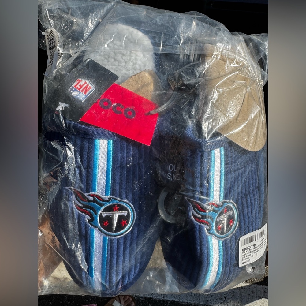 NFL Tennessee Titans Slippers – FOCO – Sherpa Lined – New with Tags